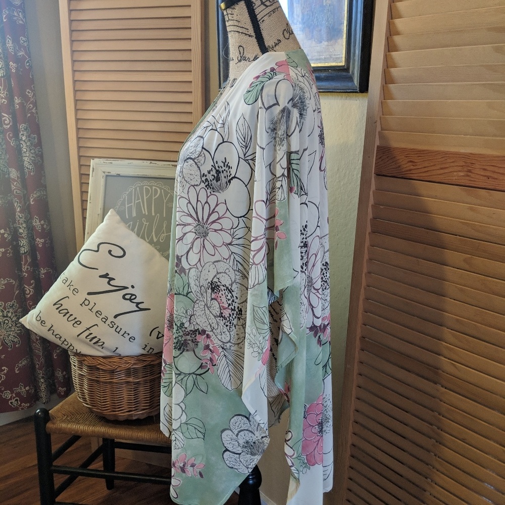 Kimono cover up pastel colors 100% silk flowers even cover swim suits - Picture 5 of 8